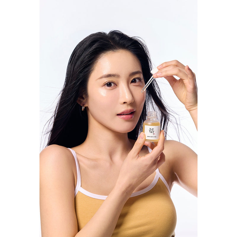 GAMME DE SÉRUMS – SOLUTION COMPLÈTE POUR UNE PEAU APAISÉE, ÉCLATANTE ET JEUNE