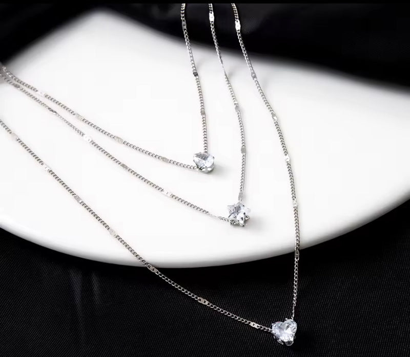 COLLIER TRIPLE RANGS – PENDENTIFS CRISTAUX BRILLANTS
