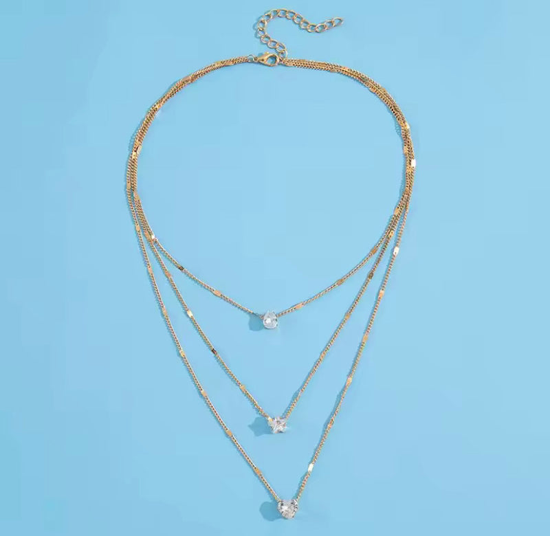 COLLIER TRIPLE RANGS – PENDENTIFS CRISTAUX BRILLANTS