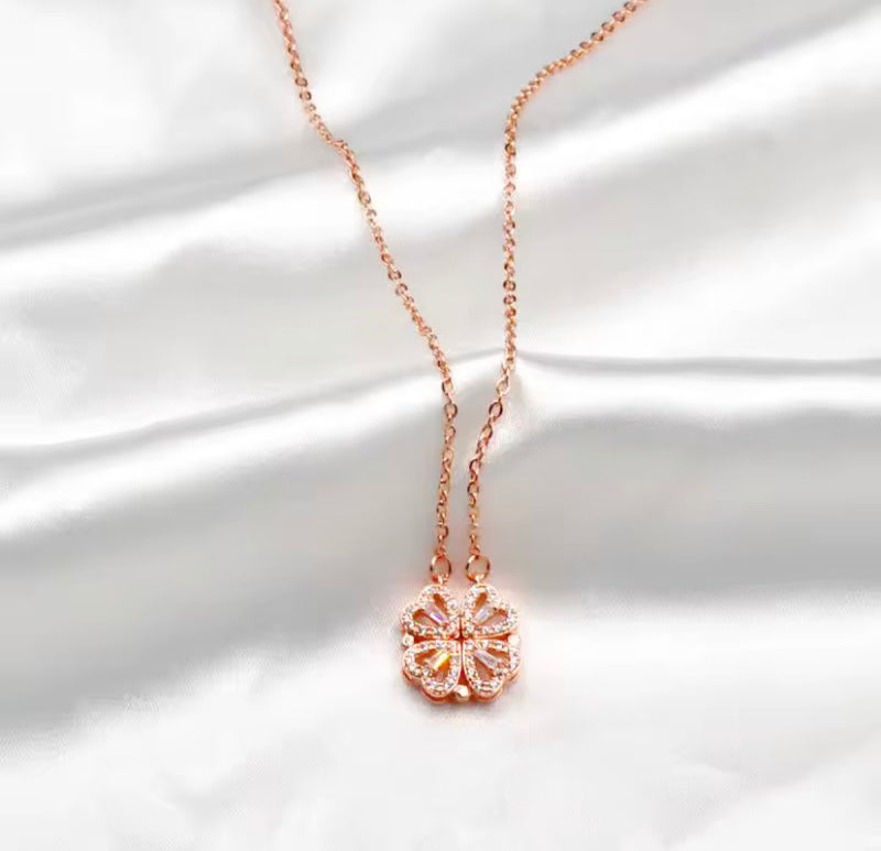 COLLIER À 4 CŒURS-TRÈFLE