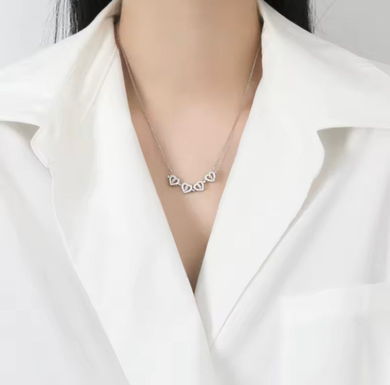 COLLIER À 4 CŒURS-TRÈFLE