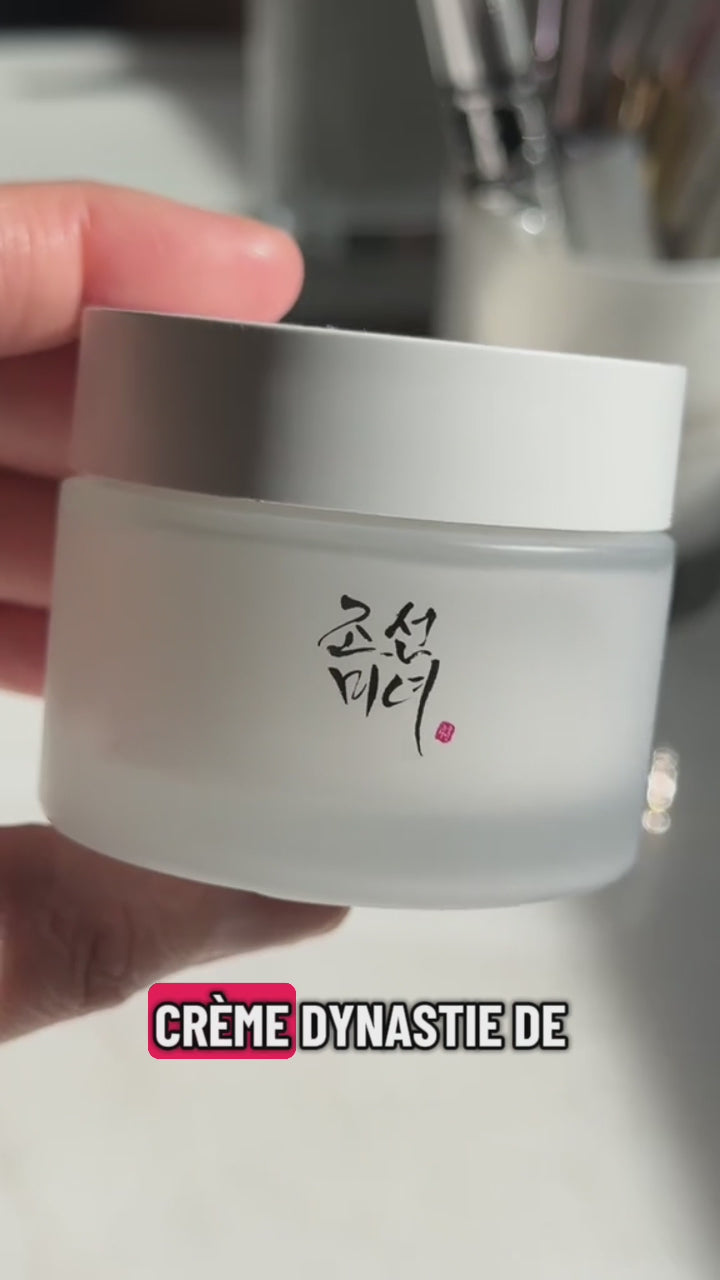 CRÈME NOURRISSANTE ANTI-ÂGE – BIENFAITS RÉGÉNÉRANTS